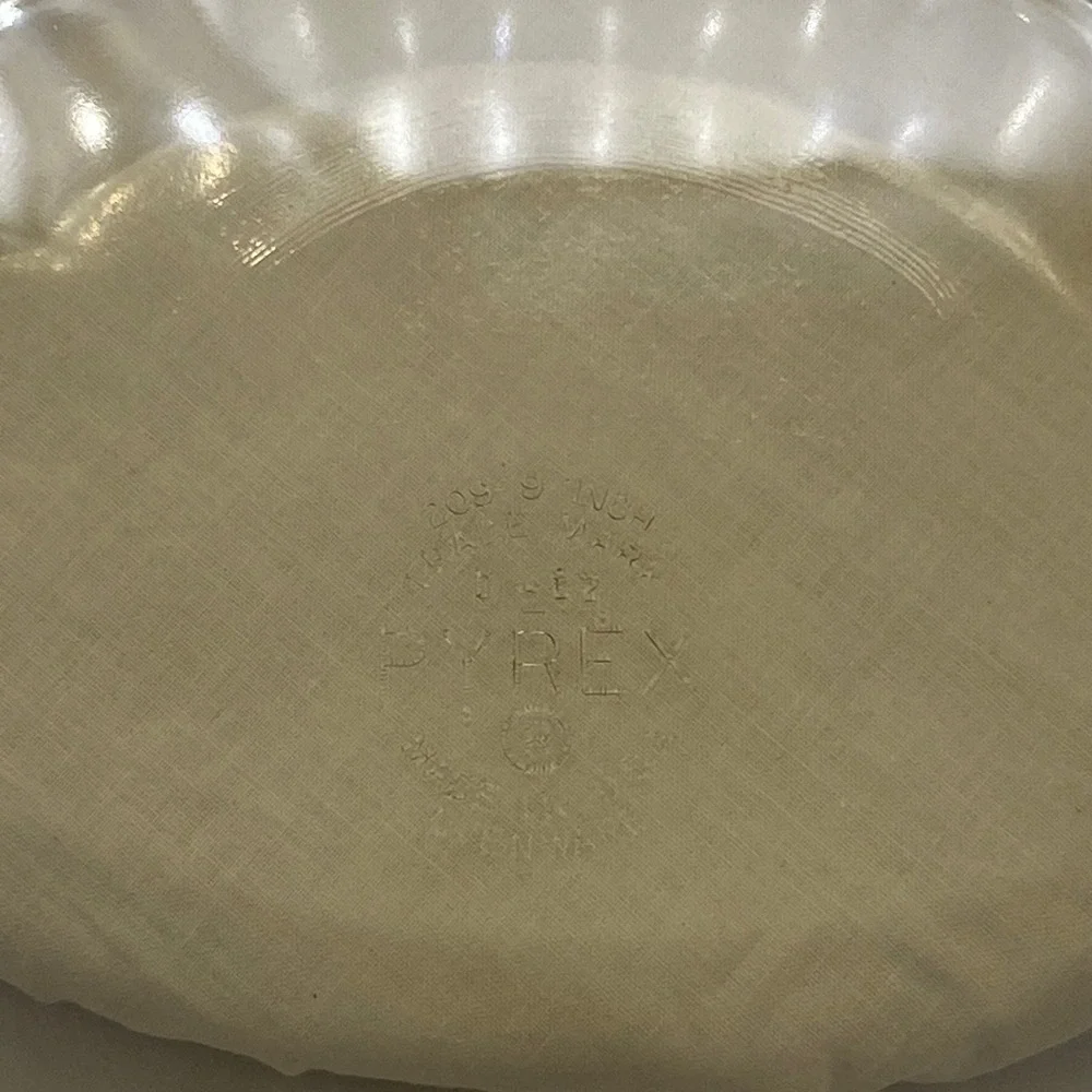 Vintage Pyrex 9 Inch Pie Plate 209 Amber Brown Fireside Glass USA Retro Bake MCM
